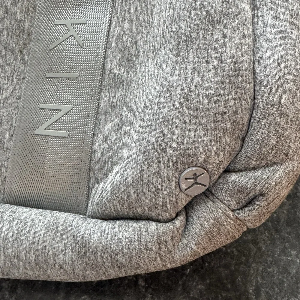 Danskin Rowan Neoprene Grey Gym Duffel Bag Shoulder Strap Pockets‎ Active